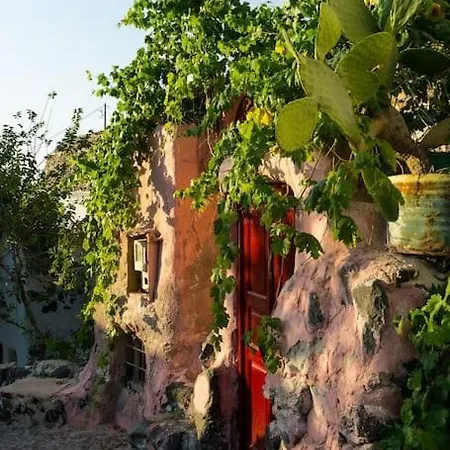 Cozy Cave House Апартаменты *